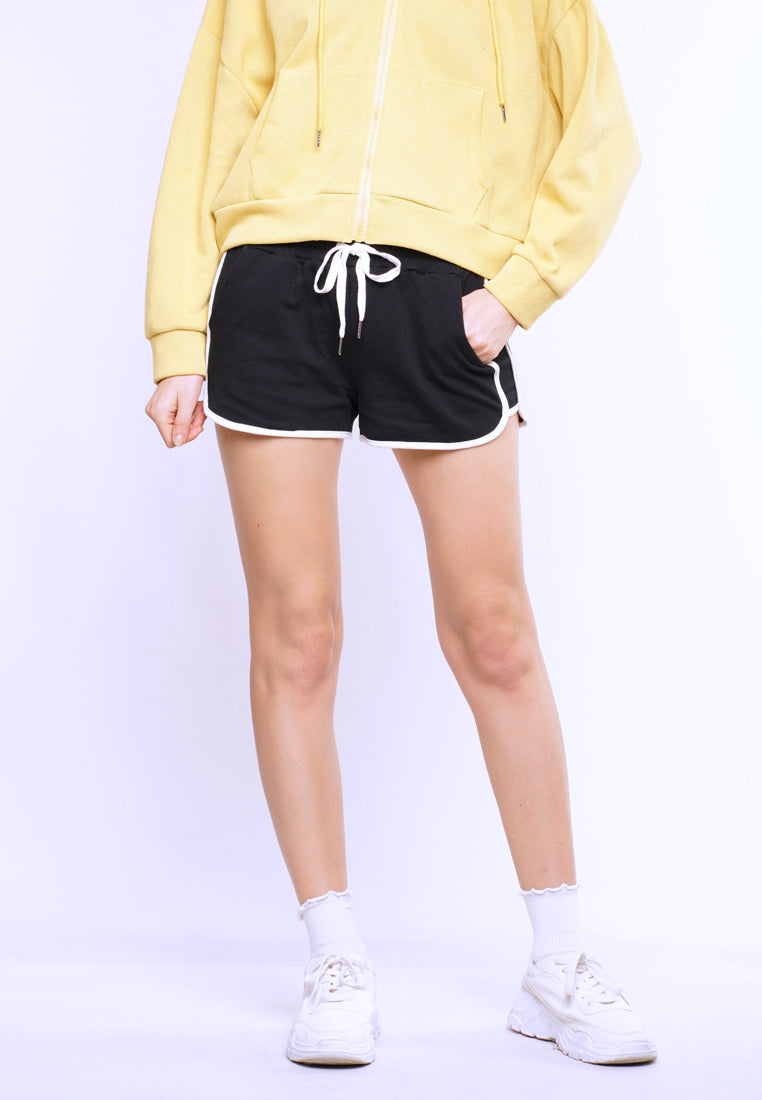 Women Short Jogger - Black - YCM2F3610